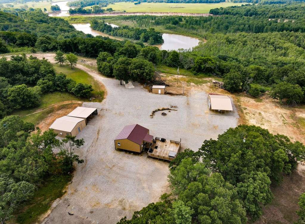 listing-664d0d6f4ef7e-dji_fly_20240515_095022_264_1715784634983_photo_edited.jpg