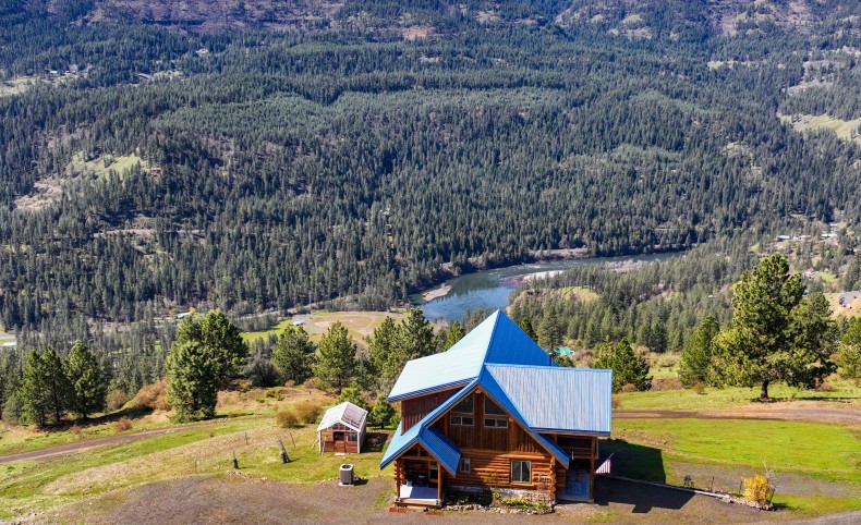 Mountain Cabin Perch